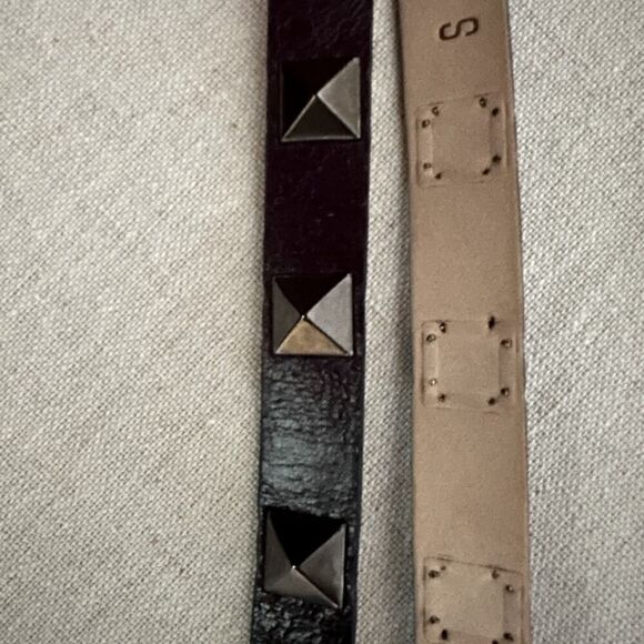 Hyde collection purple leather belt with pewter pyramid studs S - Picture 6 of 6